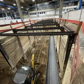 Faun Umweltgruppe
Baugrube für eine neue Lackierkabine innerhalb der Bestandshalle.