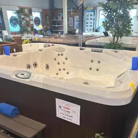 Bild von Hot Spring Spas. Cfs Inc