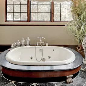 Bild von Julian Design Custom Interiors