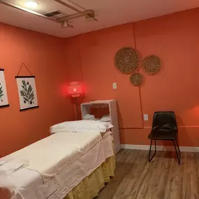 It's Monday morning blues & you've definitely got them. You're back at work, trying to complete the work from last week. But you're still getting more work. Your shoulders, back, neck are tense & sore. Stop by Reno Health Massage, you will be glad you did!