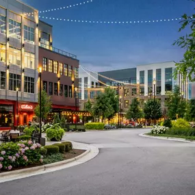 Explore some of the best boutiques, restaurants, and entertainment nearby