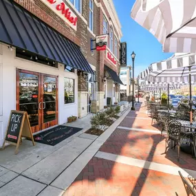 Convenient access to downtown