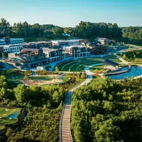 Experience the best of Cumming with nearby restaurants and dining destinations at Cumming City Center