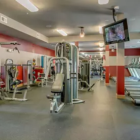 apartments with fitness center near UA