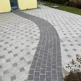 Bild von Firma Rose Dach-Stein-Fassade