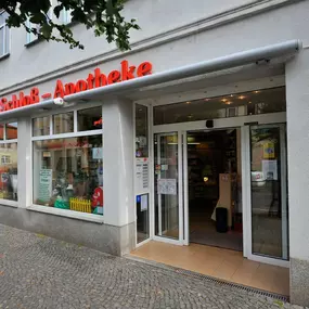 Aussenansicht der Schloß-Apotheke