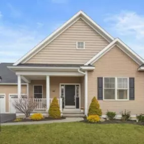Bild von Carolyn Luke Realtor, Licensed Real Estate Agent in Loudonville, New York