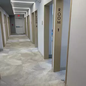 Dr. Peter Barkoff and his team at Barkoff Dental utilize the industry’s most innovative technology to provide highly precise and effective dental care in a comfortable, state-of-the-art environment.  Working with cutting-edge systems such as Cerec, many procedures can be completed in just one office visit. Barkoff Dental offers an unparalleled patient experience throughout all phases of dental services, including: Dental Implants, Cosmetic Dentistry such as veneers, Invisalign, Restorative Denti