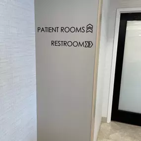 Dr. Peter Barkoff and his team at Barkoff Dental utilize the industry’s most innovative technology to provide highly precise and effective dental care in a comfortable, state-of-the-art environment.  Working with cutting-edge systems such as Cerec, many procedures can be completed in just one office visit. Barkoff Dental offers an unparalleled patient experience throughout all phases of dental services, including: Dental Implants, Cosmetic Dentistry such as veneers, Invisalign, Restorative Denti