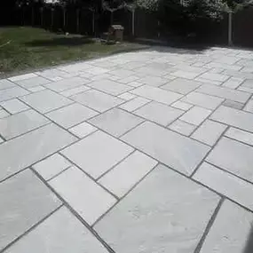Bild von Spartan Paving & Landscaping Ltd
