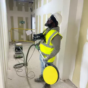 Bild von Otche and Labs Tapers Ltd