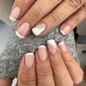 3_Imagen_Beyond_Nails.png