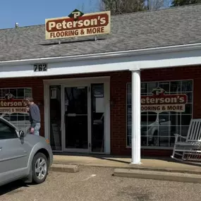 Bild von Peterson's Flooring & More