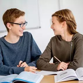 Mit den Kursen bei Erste Nachhilfe Ratingen erfolgreich das Abitur oder den Mittleren Schulabschluss (MSA) absolvieren!