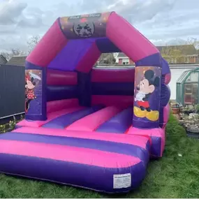 Bild von Loopylew Bouncy Castles