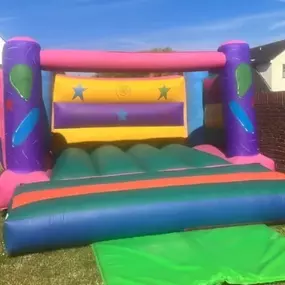 Bild von Loopylew Bouncy Castles