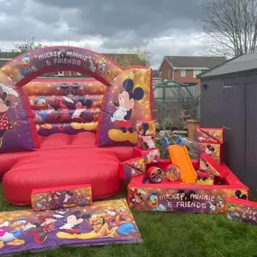 Bild von Loopylew Bouncy Castles