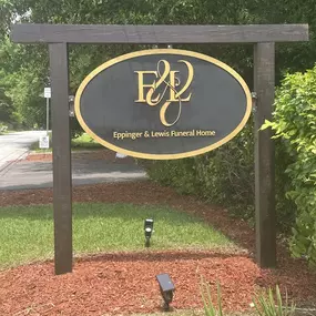 Bild von Eppinger and Lewis Funeral Home