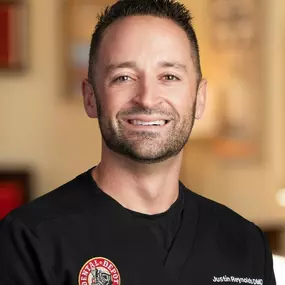 Dr. Justin Reynolds attended Eastern Oregon University for his undergraduate studies before completing his master’s and doctorate degree at Midwestern University School of Dental Medicine in Glendale. Dr. Reynolds chose a career in dentistry specifically so that he could help people with their individual dental needs and do so by using the continuously evolving technology in today’s world.