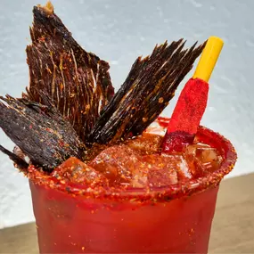 Prepared classic Clamato, or with dry shrimp.

Clamato preparado clásico, o con carne seca.