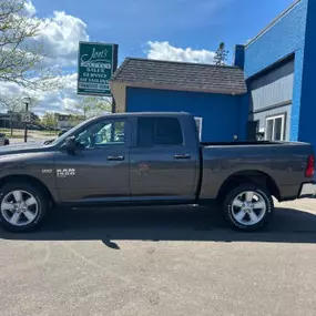 Bild von Jon's Auto Sales and Service