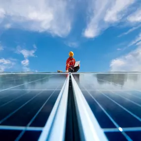 Gemeinsam entwickeln wir das für Sie passende Energiekonzept, das auf Ihre Bedürfnisse zugeschnitten ist. Unsere innovativen Lösungen geben Ihnen die Möglichkeit, unabhängiger von den Schwankungen der Strompreise zu werden.