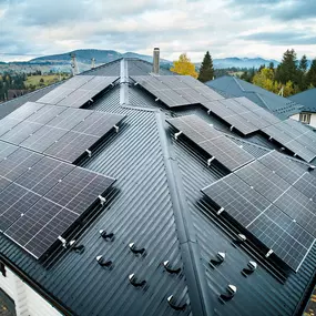 Gemeinsam entwickeln wir das für Sie passende Energiekonzept, das auf Ihre Bedürfnisse zugeschnitten ist. Unsere innovativen Lösungen geben Ihnen die Möglichkeit, unabhängiger von den Schwankungen der Strompreise zu werden.