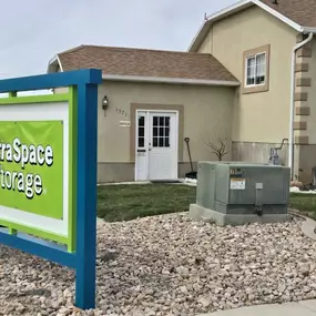 Alternate Beauty Image