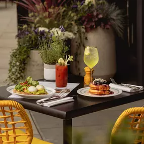 Bild von The Brush East London Grand Café