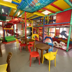Bild von Paper Mill Wacky Warehouse