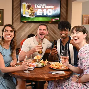 Enjoy live sports at Hungry Horse