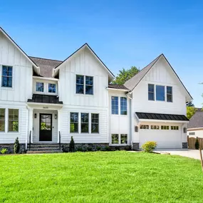 Siding and Roofing by DCF Contracting