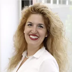 Bild von Frau Dr. Özlem Avci