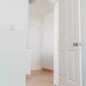 Bild von One Day Doors and Closets of San Antonio