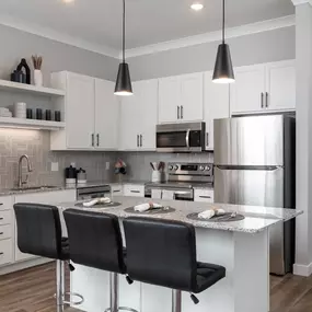 Kitchen & Dining Area