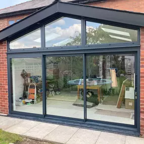 Bild von Edge 2 Edge U P V C & Aluminium