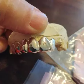 Bild von Torres Realm Custom Grillz & Jewelry