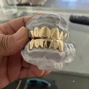 Bild von Torres Realm Custom Grillz & Jewelry