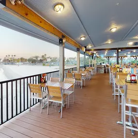 whiskey joes tamp outdoor deck
