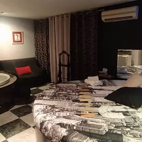 300888054-0-BMkZiAlfws1743711850970.jpeg