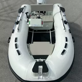 Bild von East Marine Boats