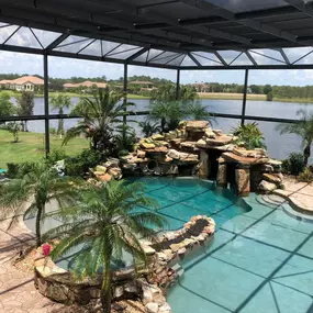 Bild von New Model Rescreening and Painting Corp | Pool Cage Solutions