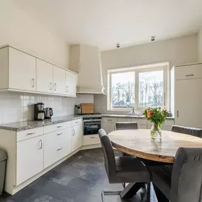 Bild von Ruime woonboerderij in Silvolde met tuin - Belvilla by Oyo