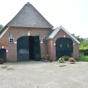 Bild von Rietgedekte boerenschuur met slaapkamer Achterhoek - Belvilla by Oyo