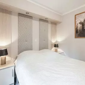 Bild von Mooi Chalet in bos met gemeenschappelijk zwembad - Belvilla by Oyo