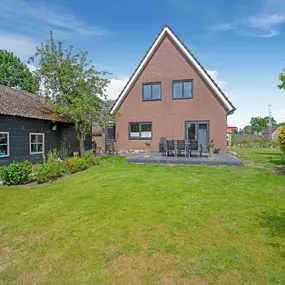 Bild von Sfeervolle villa in Lemele met een leuke tuin - Belvilla by Oyo