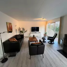 Bild von Zeer ruime bungalow woning op fijne plek - Belvilla by Oyo