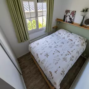 Bild von Gezellig chalet in Giethoorn met een aanlegsteiger - Belvilla by Oyo