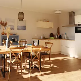 Bild von Zonnig appartement direct aan het Heegermeer - Belvilla by Oyo