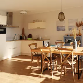 Bild von Zonnig appartement direct aan het Heegermeer - Belvilla by Oyo